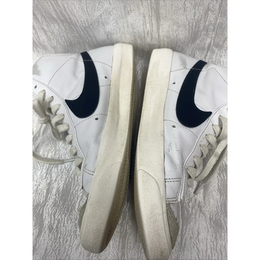 Nike Women's Blazer Mid 77 CZ1055-100 White Basketball‎ Shoes Sneakers Size 9